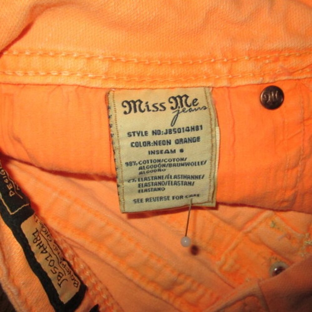MISS ME Bermuda Boyfriend Short - Picture 5 of 7